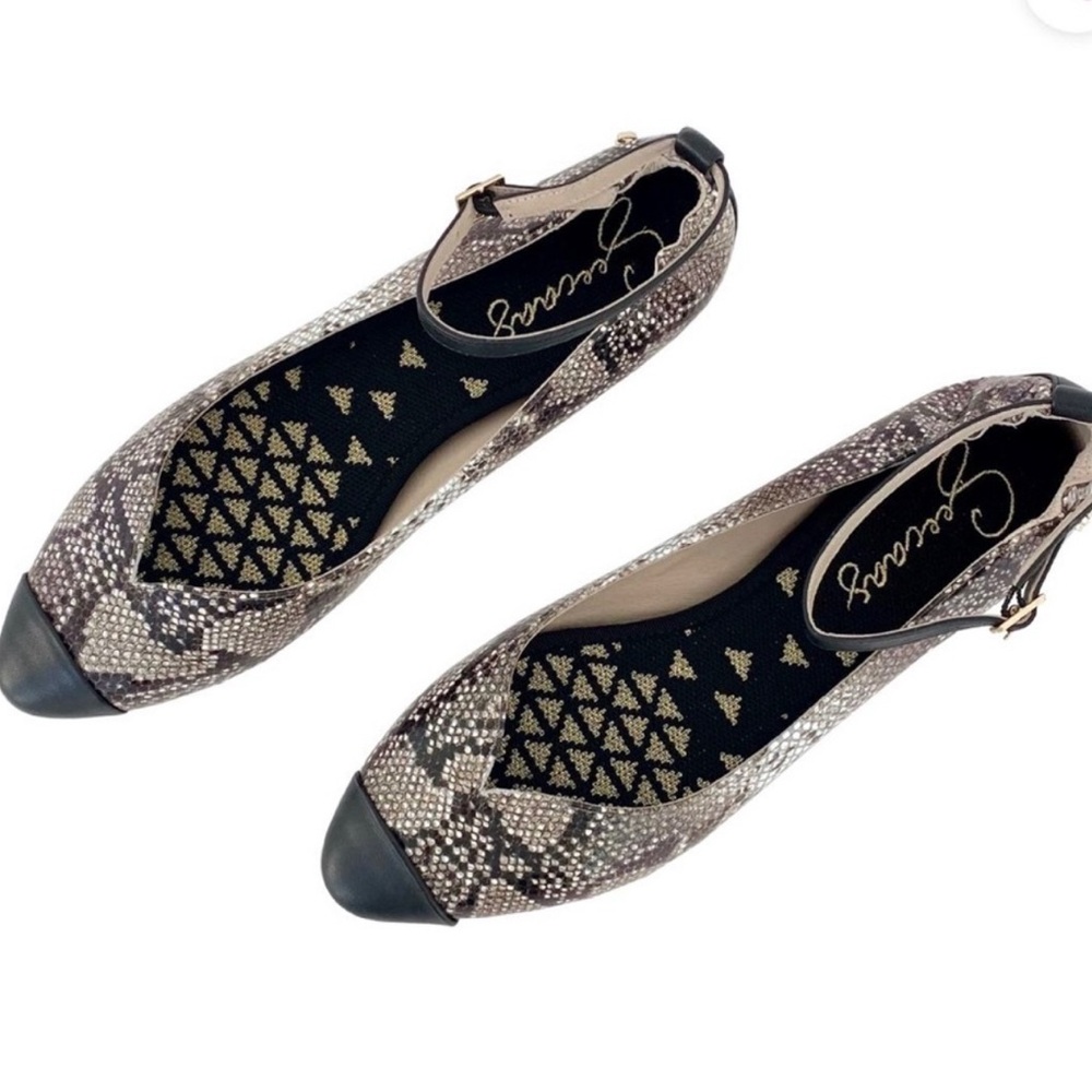 SEECAS Snakeskin Print Ballet Flat